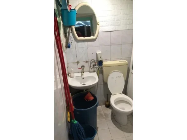 AMBIENT KOMERCIAL NE SHITJE, BLLOK!, 41 m² 300.000 € (ish Bllok)