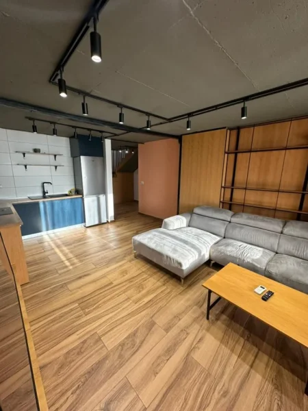 Tirane, shitet apartament duplex 2+1 Kati 1, 115 m² 170.000 € (KOMPLEKSI GOLDEN PARK 3)