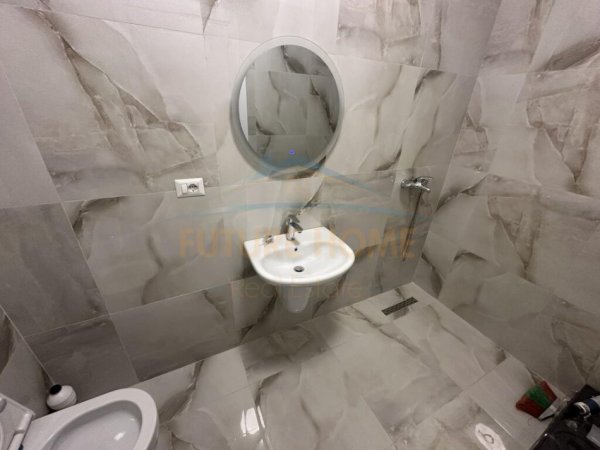 Tirane, jepet me qera apartament 2+1 Kati 6, 102 m² 650 € 