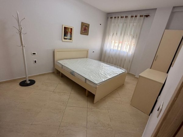 Tirane, jepet me qera apartament 1+1+Aneks+Ballkon Kati 7, 74 m² 430 € (Yzberisht, Perball KMY.)