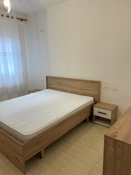 Tirane, jepet me qera apartament 2+1+Ballkon Kati 3, 75 m² 800 € (KODRA E DIELLIT)