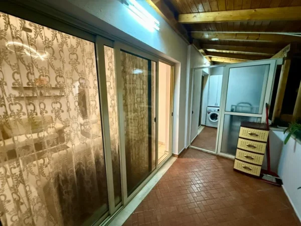 Tirane, jepet me qera apartament 2+1 Kati 6, 120 m²