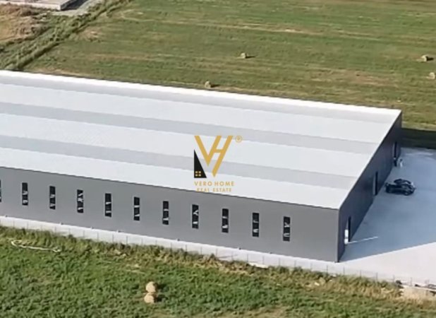 Durres, jepet me qera magazine Kati 0, 5.000 m² 10.000 € (FLLAKE)