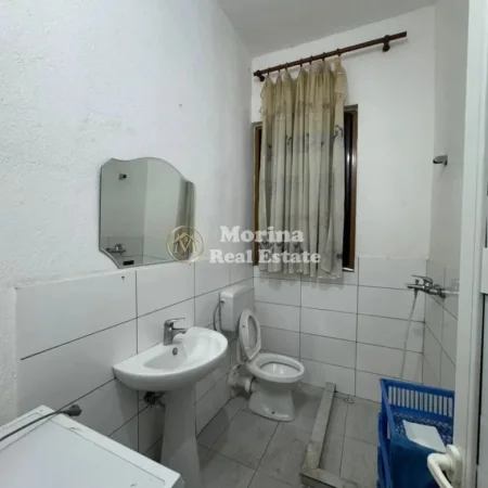 Tirane, jepet me qera shtepi 1+1 Kati 2, 60 m² 400 € (Rruga Siri Kodra)