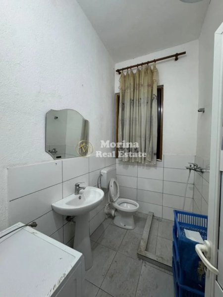 Tirane, jepet me qera shtepi 1+1 Kati 2, 60 m² 400 € (Rruga Siri Kodra)