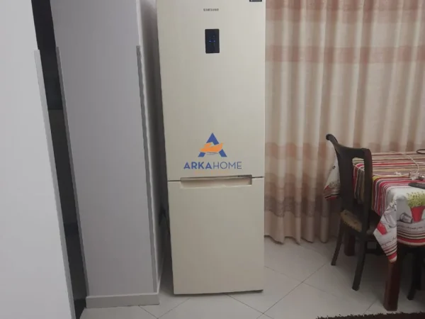 Tirane, jepet me qera apartament 1+1+Ballkon Kati 2, 60 m² 572 € 