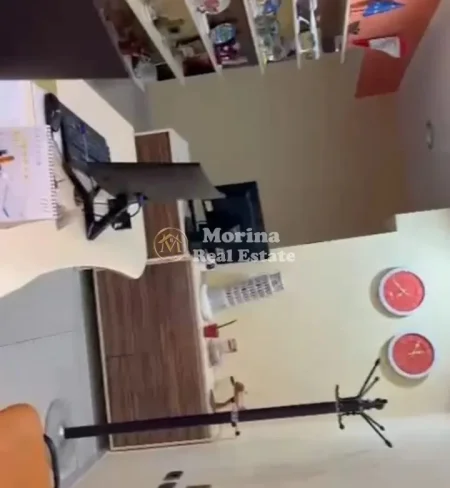Tirane, jepet me qera ambjent biznesi Kati 1, 52 m² 700 € (Rruga e Durresit)