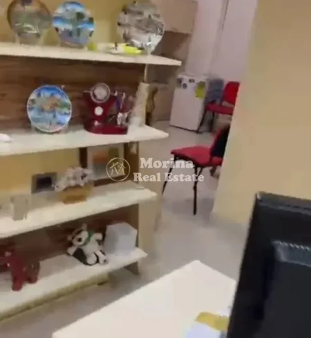 Tirane, jepet me qera ambjent biznesi Kati 1, 52 m² 700 € (Rruga e Durresit)