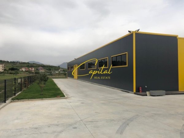 Tirane, jepet me qera magazine Kati 0, 1.500 m² 6.000 € (VAQARR)