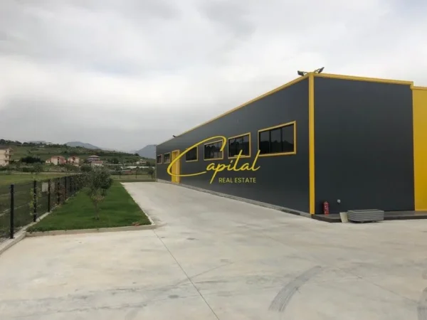 Tirane, jepet me qera magazine Kati 0, 1.500 m² 6.000 € (VAQARR)