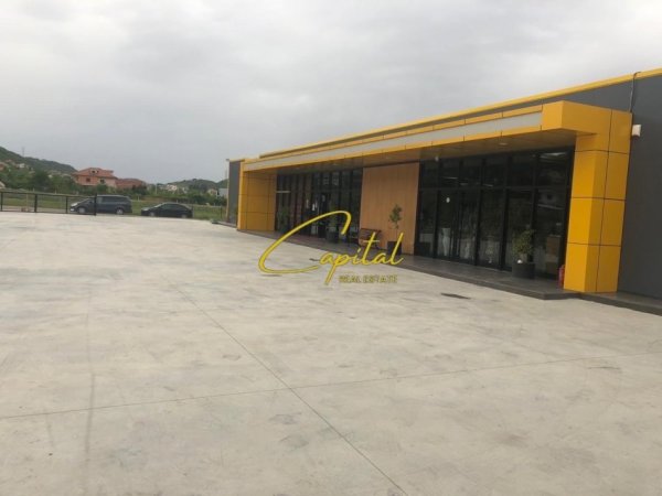 Tirane, jepet me qera magazine Kati 0, 1.500 m² 6.000 € (VAQARR)