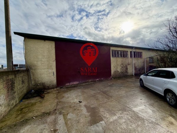 Tirane, shitet magazine Kati 1, 285 m² 365.000 € (Vaqarr)