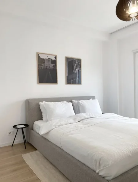 Jepet me qera apartament 1+1 Kati 1, 65 m², me 1 post parkimi ne -1, 90.000 LEK Brutto (Rruga Panorama Residenca Quartum)