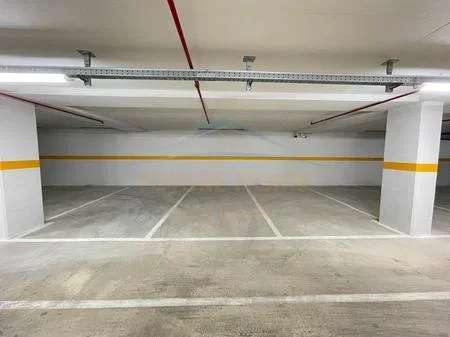 Tirane, jepet me qera apartament 2+1 Kati 8, 119 m² 2.100 € 