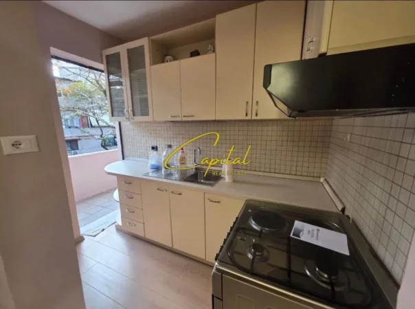 Tirane, jepet me qera apartament 1+1 Kati 3, 65 m² 590 € (MYSLYM SHYRI)