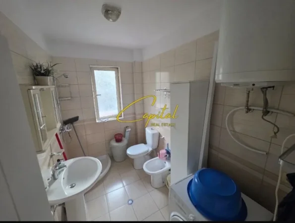 Tirane, jepet me qera apartament 1+1 Kati 3, 65 m² 590 € (MYSLYM SHYRI)