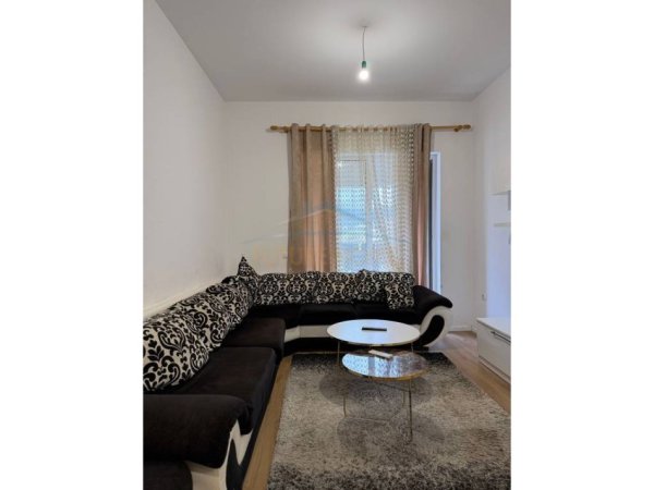 Tirane, jepet me qera apartament 2+1 Kati 4, 75 m² 600 € (Rezidenca Kaimi, Ali Demi)