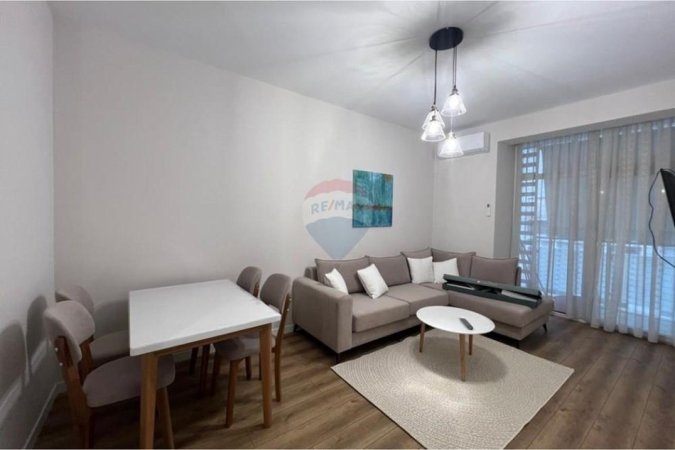 Tirane, jepet me qera apartament 1+1+Ballkon Kati 4, 75 m² 750 € (Kika 2)