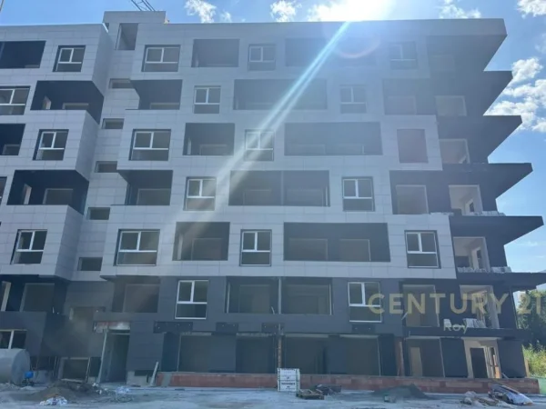 Durres, shitet apartament 1+1 Kati 7, 83 m² 208.150 € (Mali i Robit)