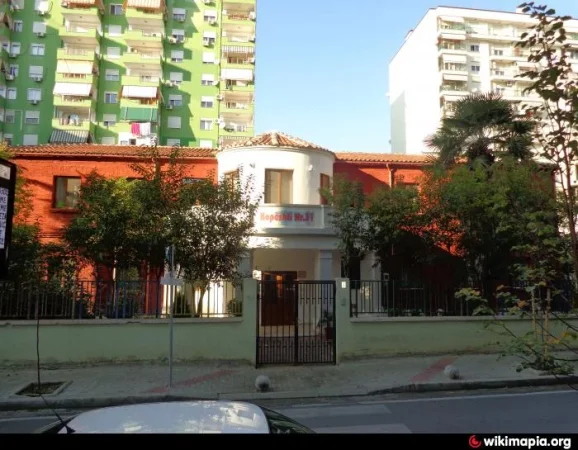 Tirane, jepet me qera zyre Kati 7, 140 m² 1.400 € (BLLOK)