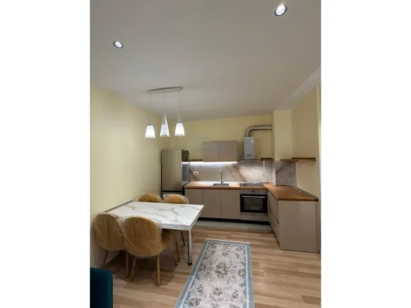 Tirane, jepet me qera apartament 2+1 Kati 6, 94 m² 1.500 € 