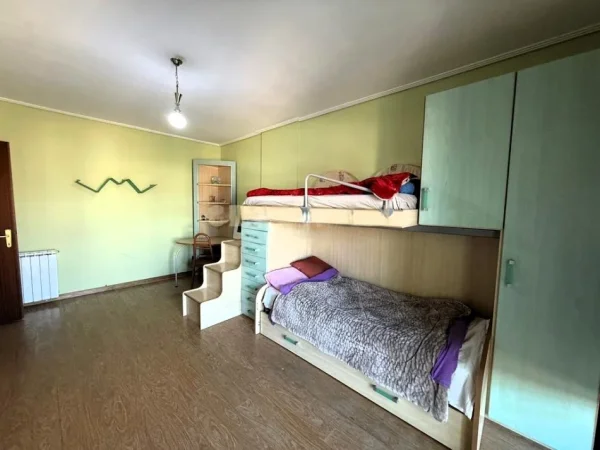 Tirane, jepet me qera apartament 2+1 Kati 9, 124 m² 700 € (rruga e elbasanit)