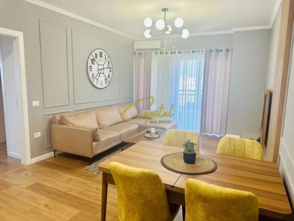 Tirane, jepet me qera apartament 2+1 Kati 7, 100 m² 600 € (ASTIR)