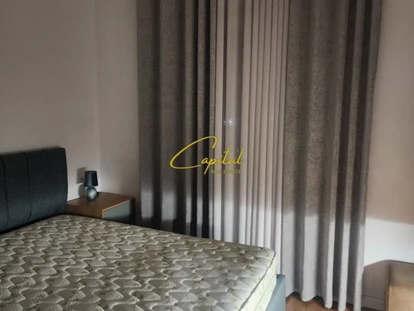 Tirane, jepet me qera apartament 2+1 Kati 7, 100 m² 600 € (ASTIR)