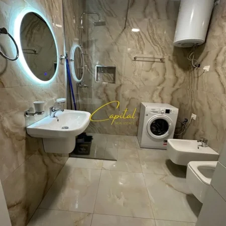 Tirane, jepet me qera apartament 2+1 Kati 7, 100 m² 600 € (ASTIR)