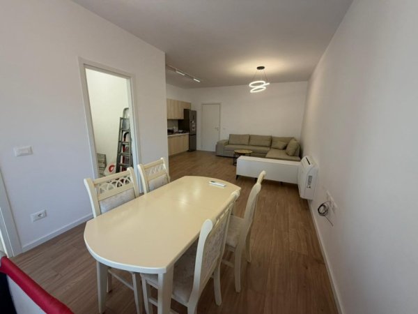 Tirane, jepet me qera apartament 1+1+Ballkon Kati 6, 72 m² 550 € (Rruga Jordan Misja)