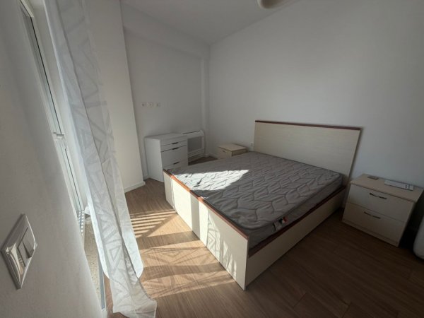 Tirane, jepet me qera apartament 1+1+Ballkon Kati 6, 72 m² 550 € (Rruga Jordan Misja)