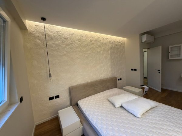 Tirane, jepet me qera apartament 2+1 Kati 4, 102 m² 950 €