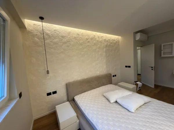 Tirane, jepet me qera apartament 2+1 Kati 4, 102 m² 950 €