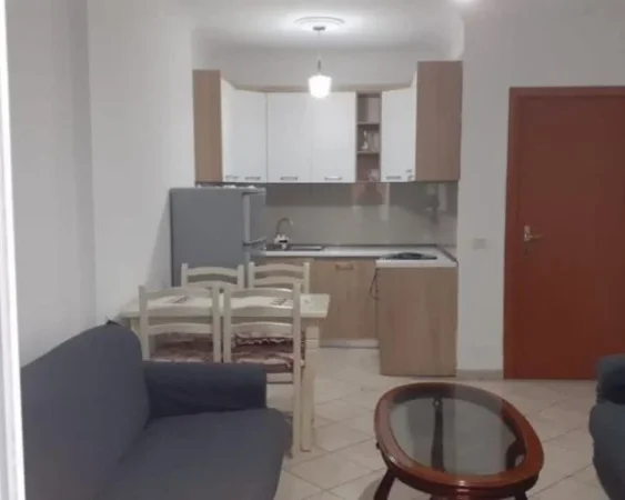 Tirane, jepet me qera apartament 1+1+Aneks+Ballkon Kati 1, 56 m² 350 € (Yzberisht , prane Big Market Armeni)