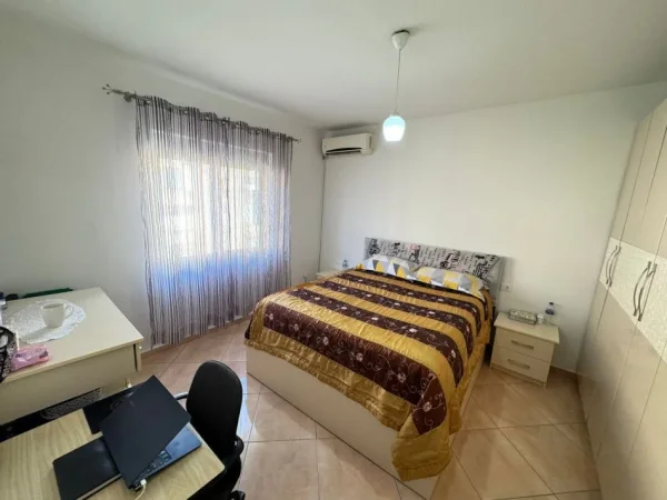 Tirane, shitet apartament 3+1 Kati 4, 92 m²