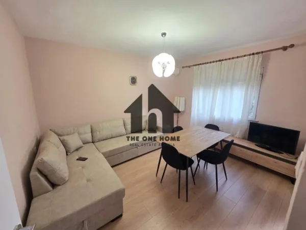 Tirane, jepet me qera apartament 1+1+Ballkon Kati 3, 68 m² 590 € (Myslym Shyre)