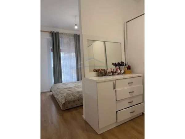 Tirane, jap me qera apartament 2+1+Ballkon Kati 4, 75 m² 600 € (REZIDENCA KAIMI)