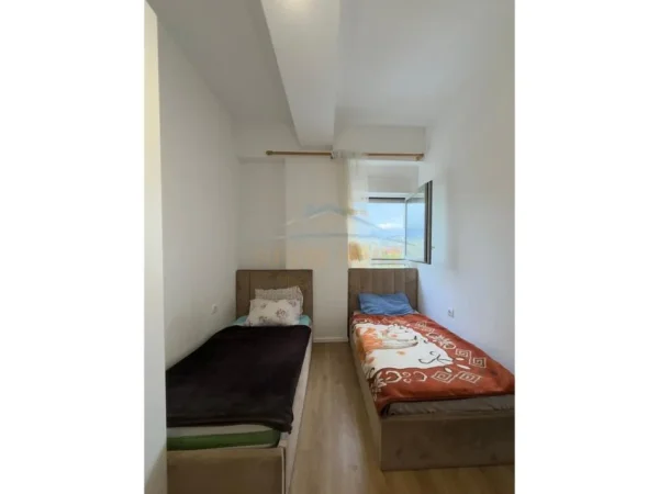 Tirane, jap me qera apartament 2+1+Ballkon Kati 4, 75 m² 600 € (REZIDENCA KAIMI)