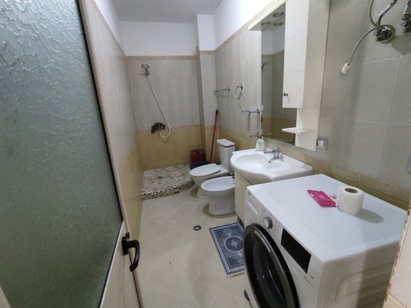 2+1 ne shitje Fresku