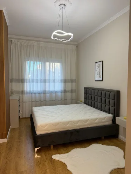 Tirane, shitet apartament 1+1 Kati 2, 77 m² (Rruga Tom Plezha)