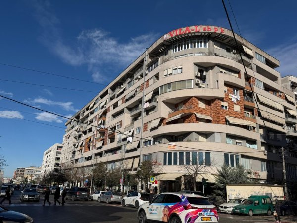 Tirane, shitet apartament 1+1 Kati 2, 77 m² (Rruga Tom Plezha)