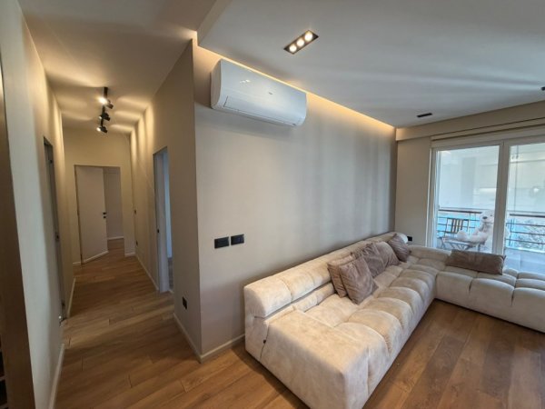 Tirane, jepet me qera apartament 2+1+Aneks+Ballkon , 102 m² (Liqeni i Thate)