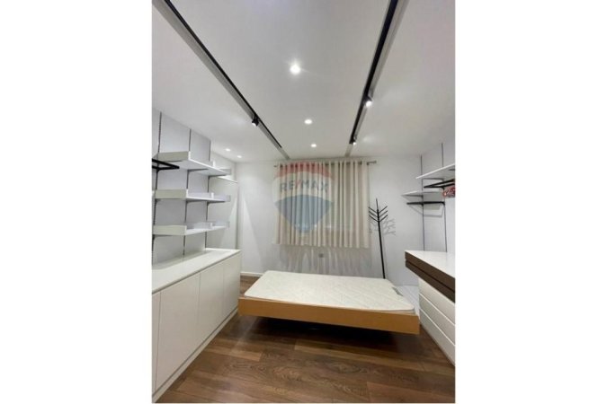 Tirane, jepet me qera apartament 2+1+Aneks+Ballkon Kati 4, 111 m² 850 € (Kompleksi Panorama)