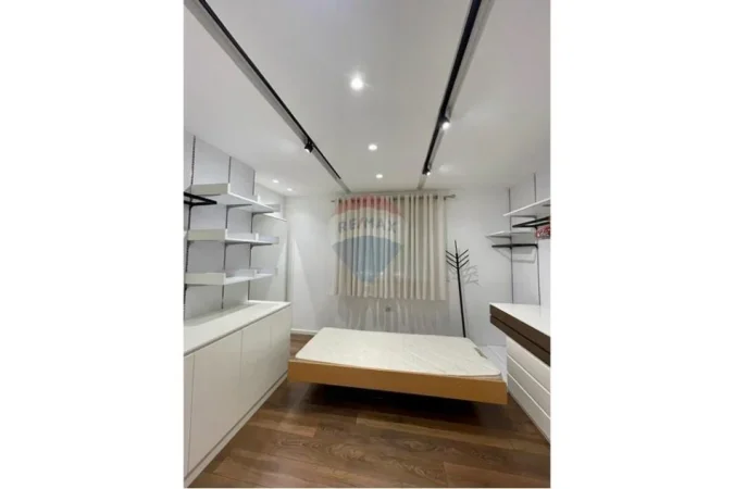 Tirane, jepet me qera apartament 2+1+Aneks+Ballkon Kati 4, 111 m² 850 € (Kompleksi Panorama)