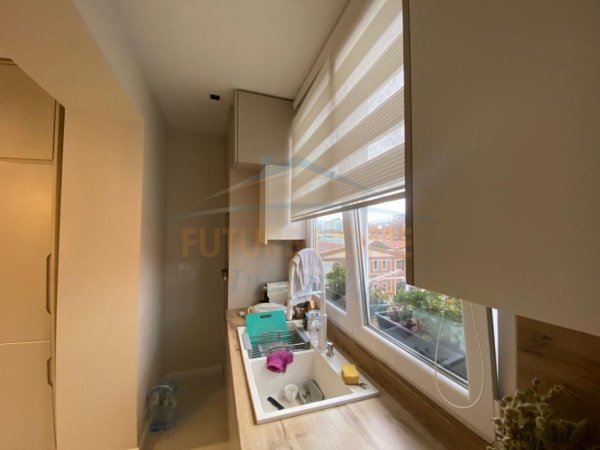 Tirane, shiten 2 apartamente 1+1+Ballkon Kati 4, 100 m² 235.000 € (RRUGA PRENG BIB DODA)