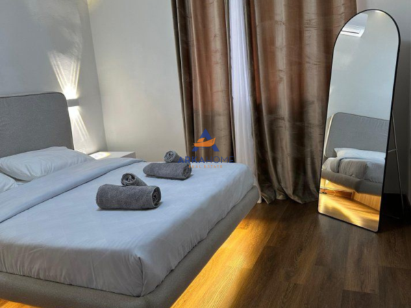 Tirane, jepet me qera apartament 1+1+Ballkon Kati 4, 56 m² 800 € 