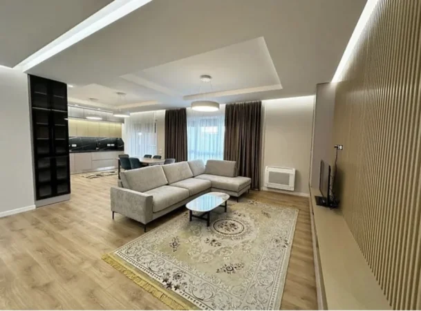 Tirane, jepet me qera apartament 3+1 Kati 2, 170 m² 1.800 € (Liqeni i Thate.)