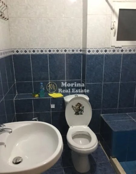 Tirane, jepet me qera apartament 3+1 Kati 3, 120 m² 700 € (Komuna e Parisit)