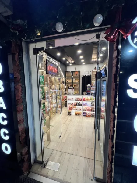 Tirane, shitet ambjent biznesi Kati 1, 24 m² (Rruga Ibrahim Rugova, Shallvaret)