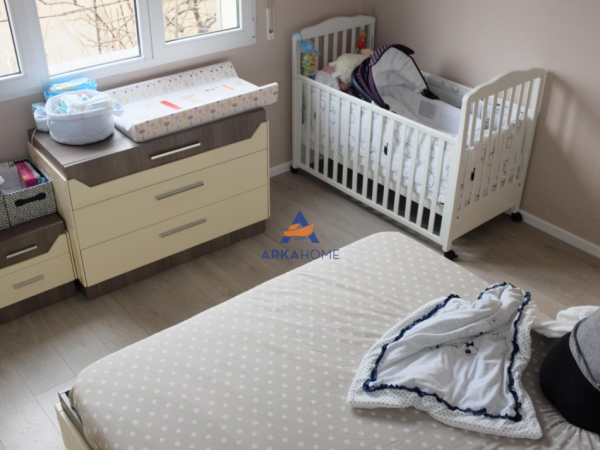 Tirane, jepet me qera apartament 1+1+Ballkon Kati 1, 83 m² 624 € 